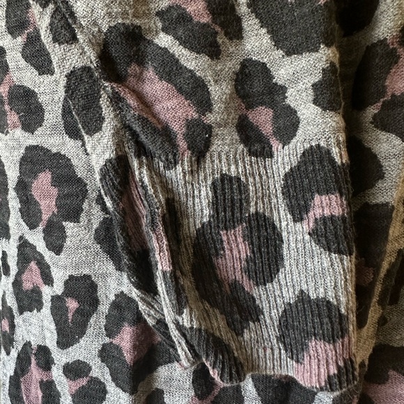 Slub Boyfriend Cardigan Button-Front sweater - Picture 4 of 12